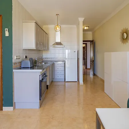 Cubo's Lucys Place 1 Bedroom Apartment *